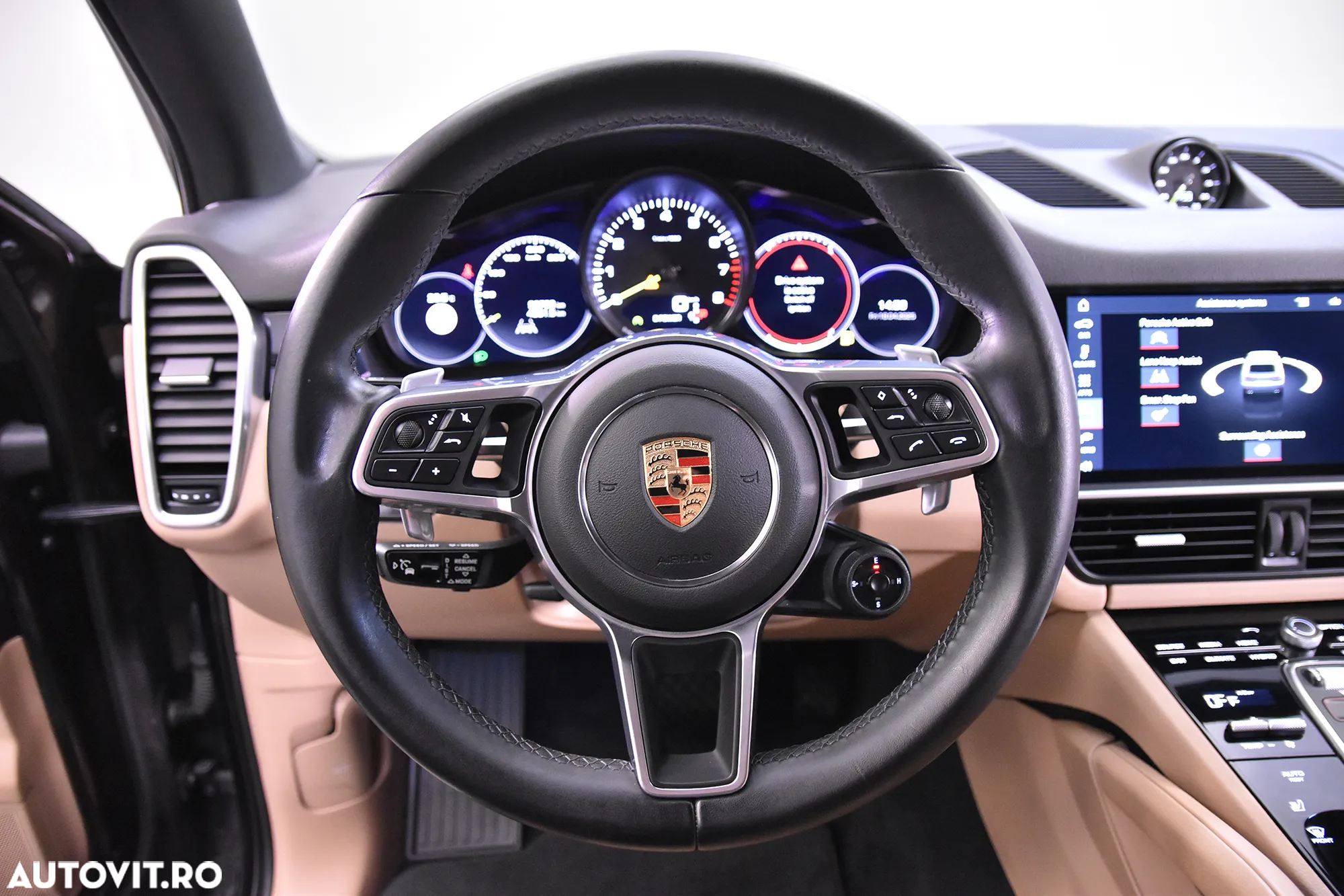 Porsche Cayenne - 16