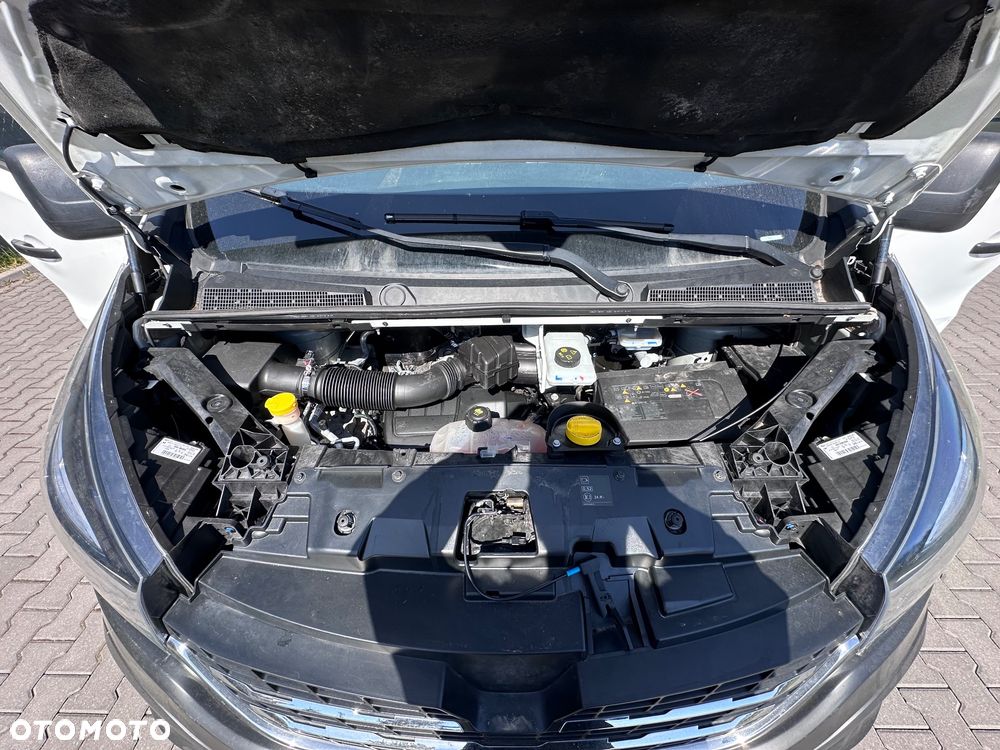 Renault Trafic - 16