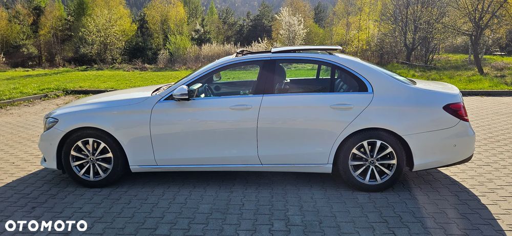 Mercedes-Benz Klasa E 220 d 4-Matic Business Edition 9G-TRONIC - 8