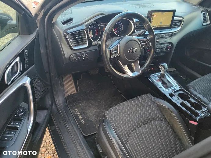Kia Ceed 1.4 T-GDI L Business Line Plus DCT - 10