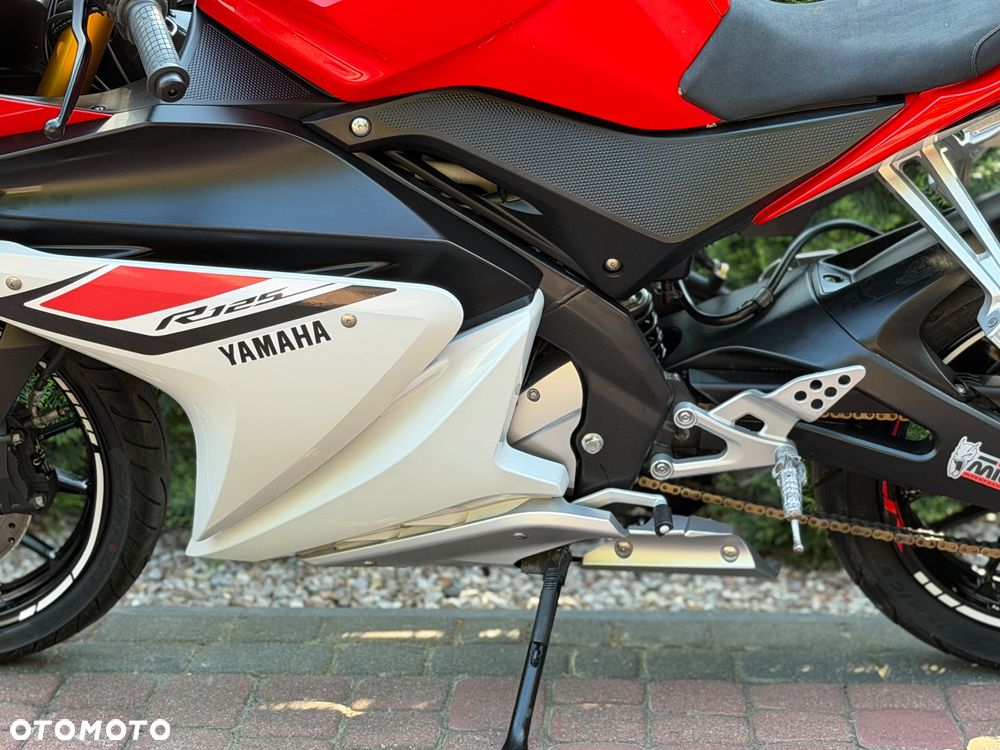 Yamaha YZF - 16