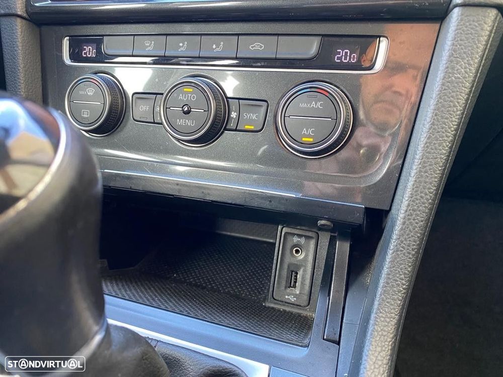 VW Golf Variant 1.6 TDi Confortline - 34