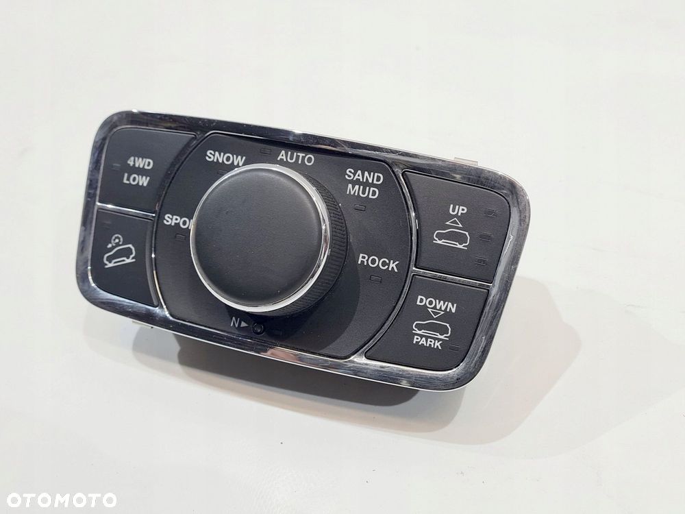 przełącznik napędu zawieszenia grand cherokee wk2 11r - 2