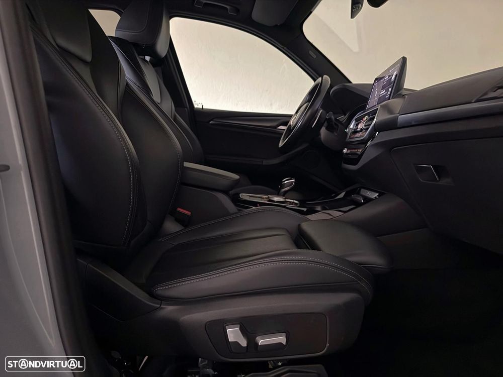 BMW X3 30 e xDrive Pack M — fotografia 28