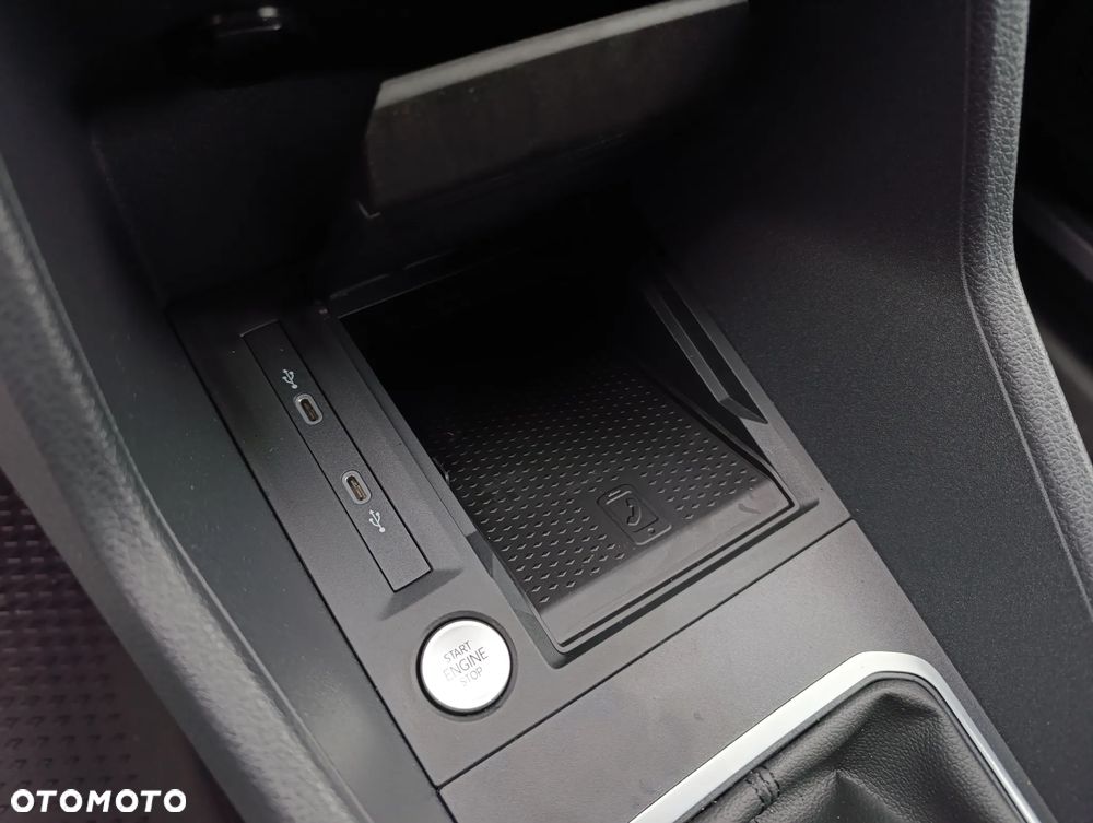 Ford Transit Connect Van L2 - 24