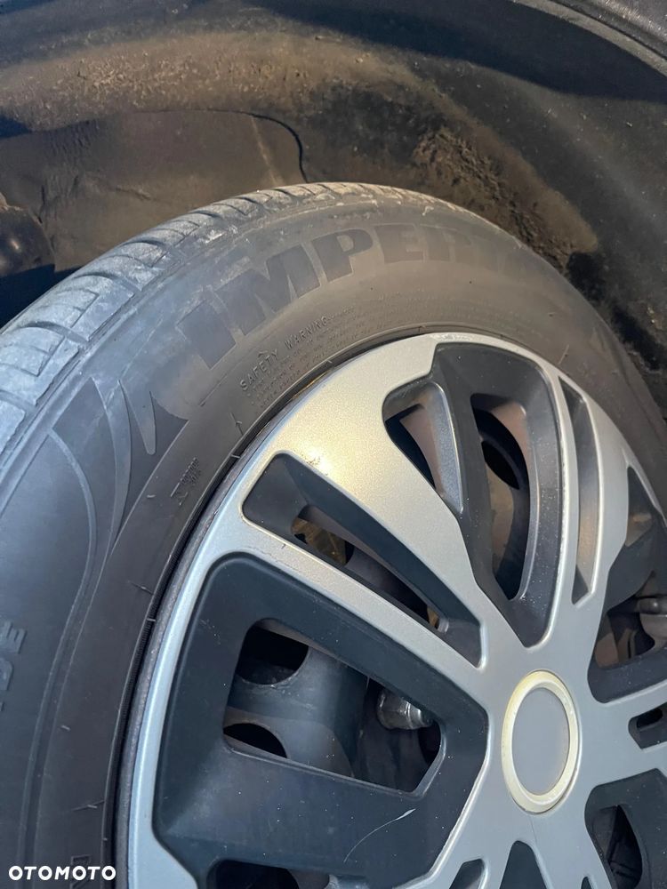 Chevrolet Cruze 1.6 Base - 12