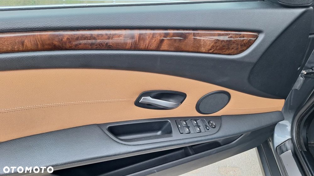 BMW Seria 5 530d Edition Sport - 13