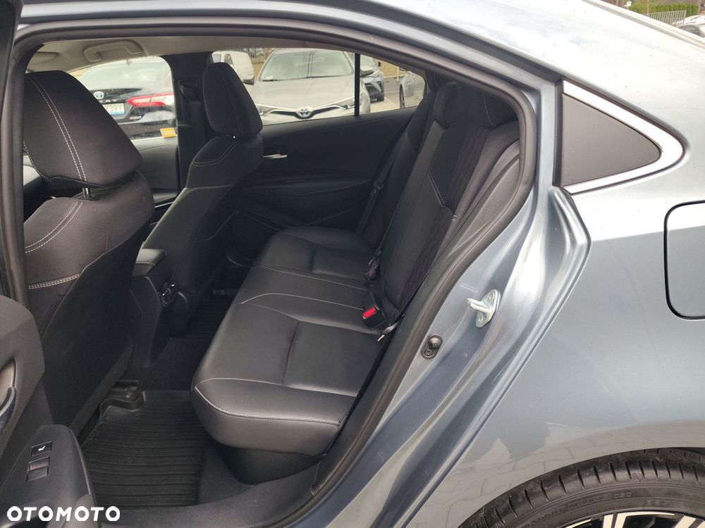 Toyota Corolla 1.8 Hybrid Executive - 11