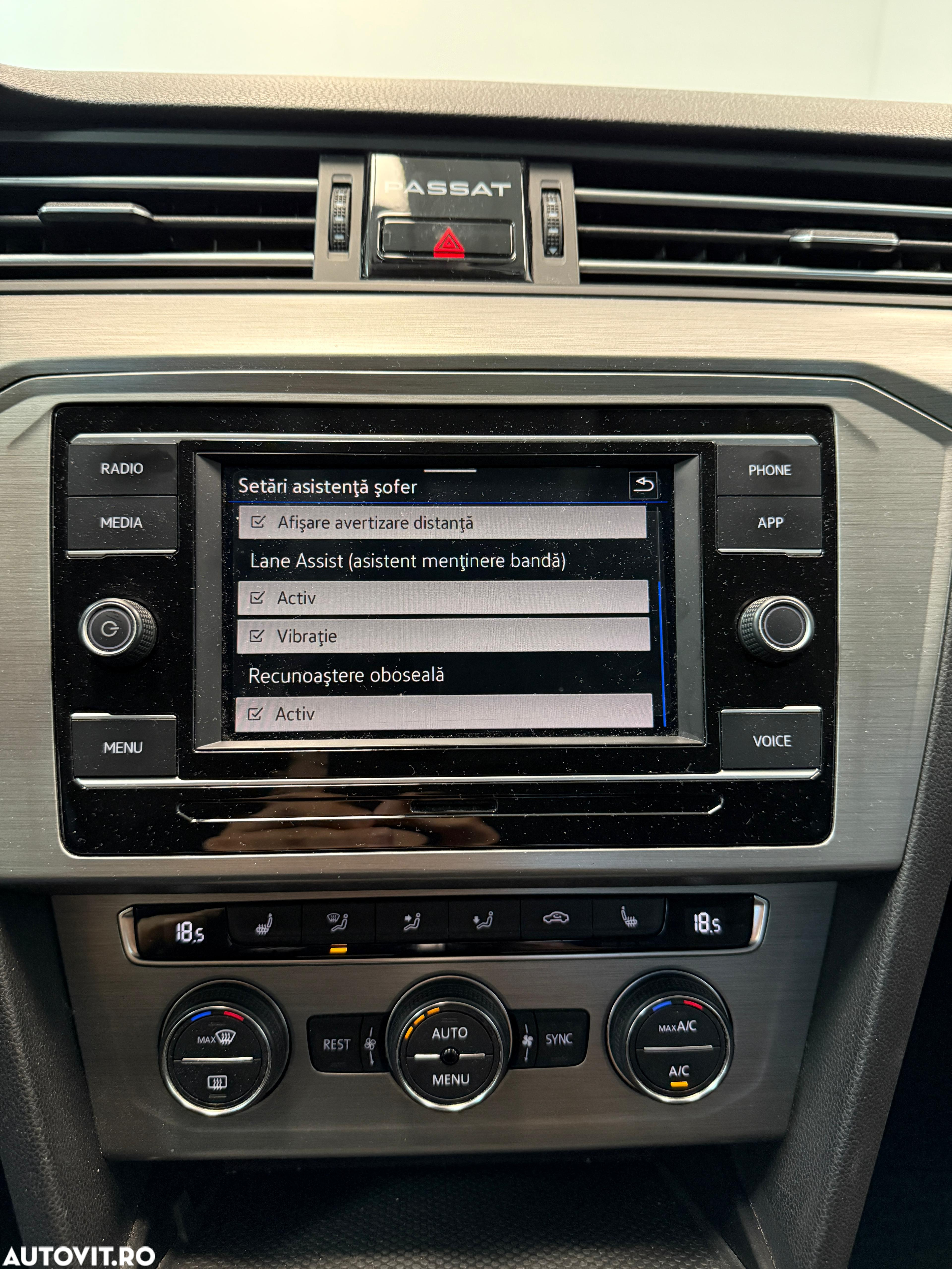 Volkswagen Passat 1.6 TDI DSG Comfortline - 11