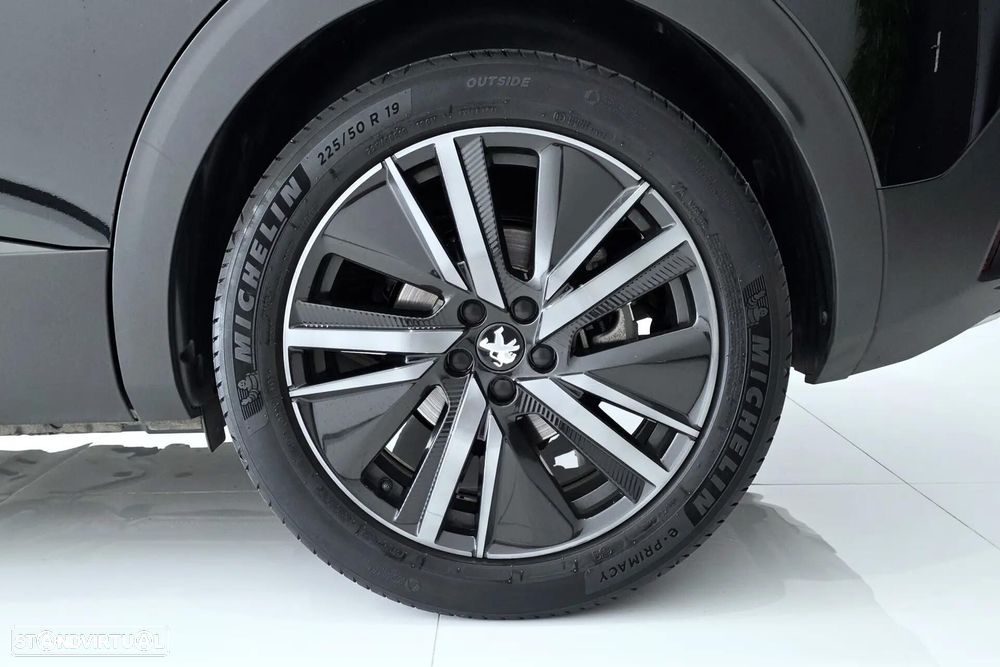 Peugeot 3008 1.6 Hybrid GT Pack e-EAT8 - 33