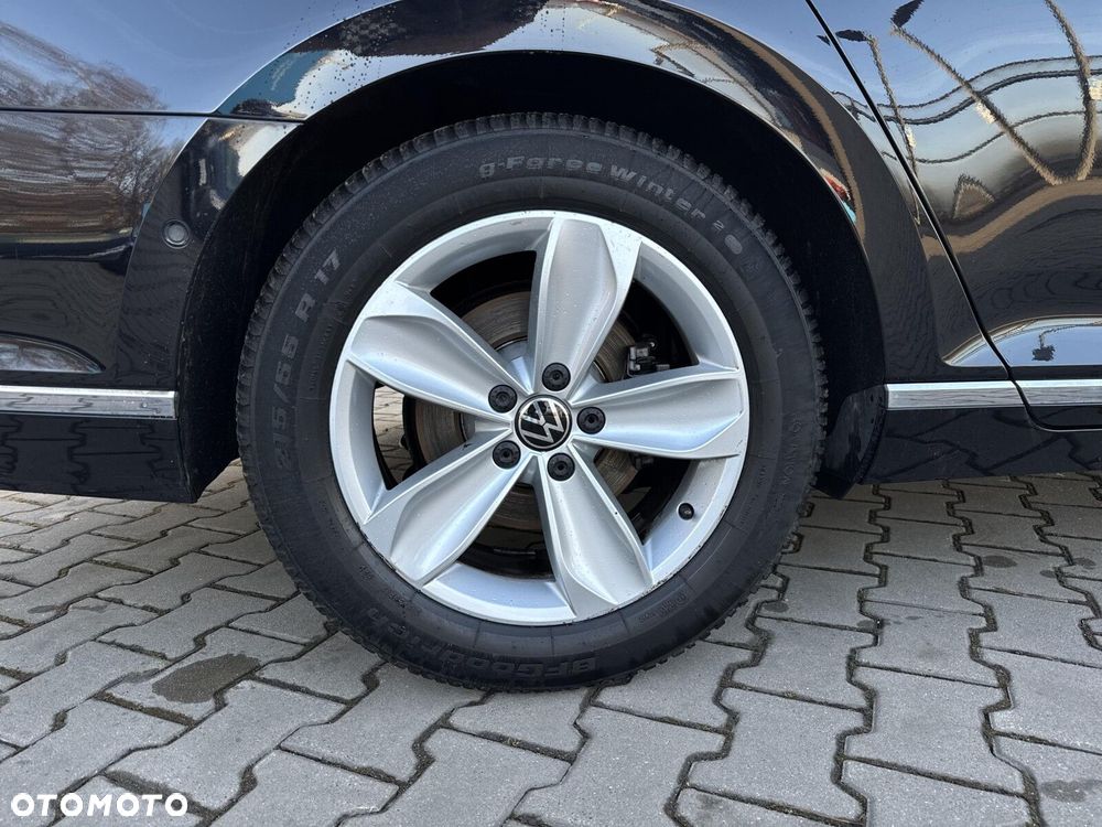 Volkswagen Passat Variant 2.0 TDI Elegance DSG - 28