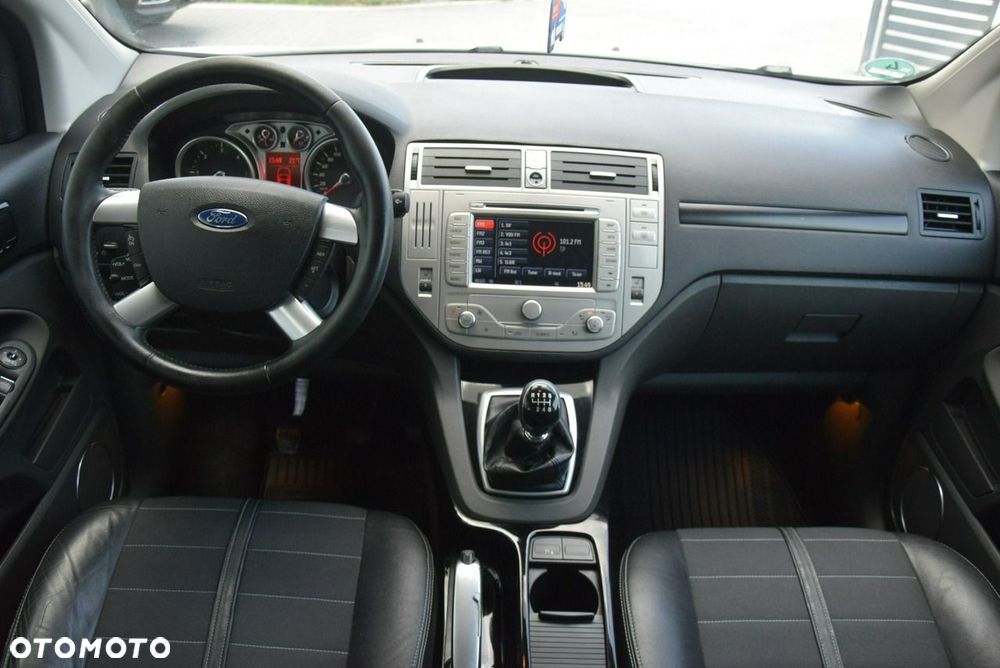 Ford Kuga 2.0 TDCi 4x4 Titanium - 32