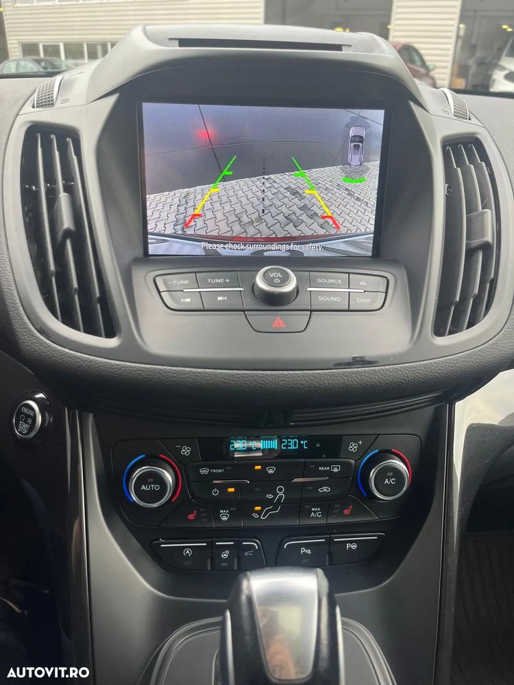 Ford Kuga 2.0 TDCi 4WD Powershift ST-Line - 10