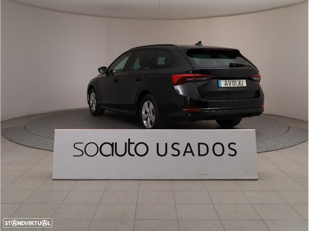 Skoda Octavia 2.0 TDI Ambition — fotografia 6