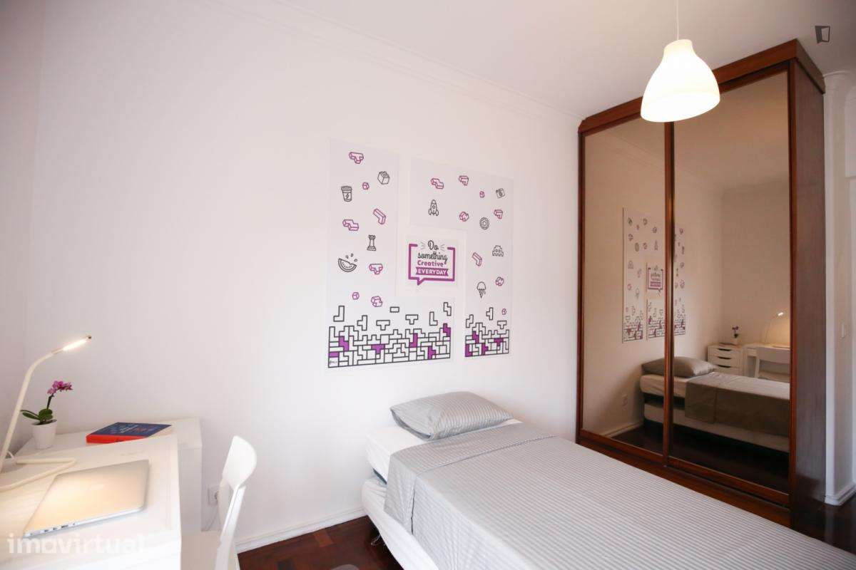 Quarto - localizado em Oeiras Lisbon - Grande imagem: 5/34