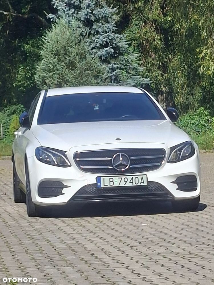 Mercedes-Benz Klasa E 220 d 4-Matic 9G-TRONIC - 12