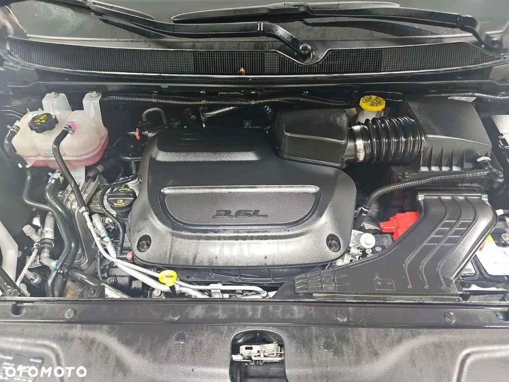 Chrysler Pacifica - 8