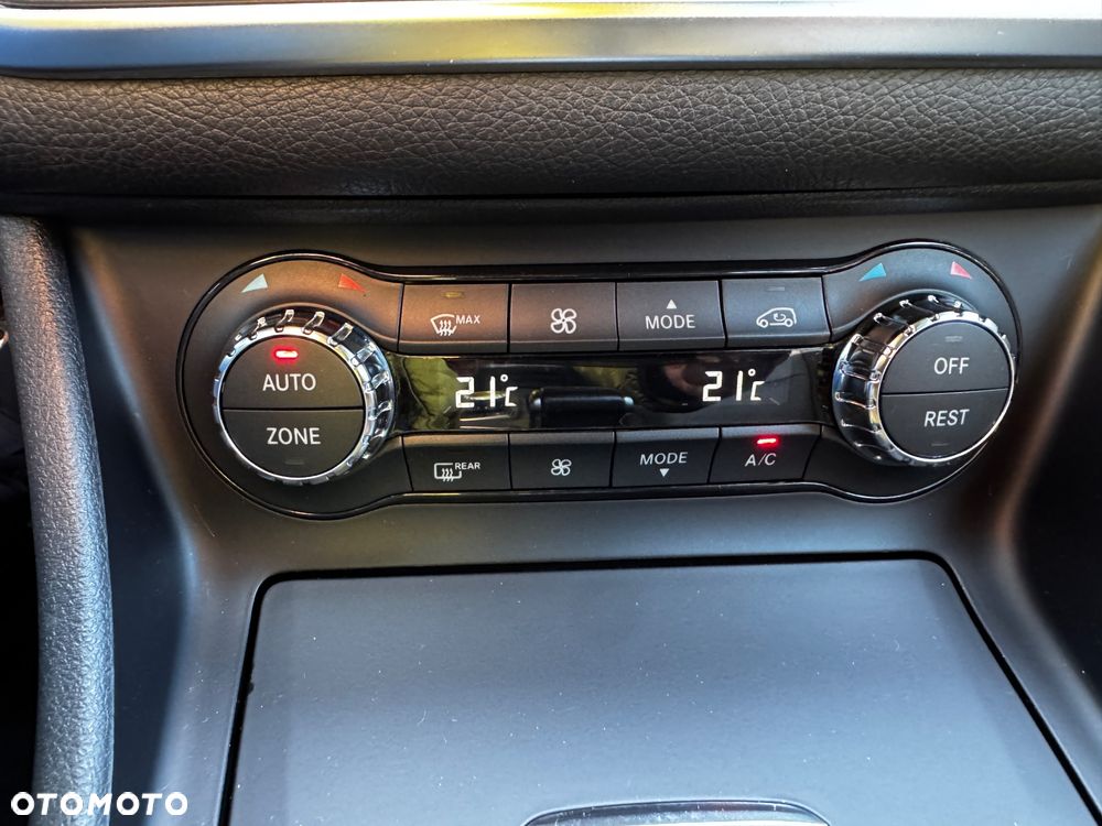 Mercedes-Benz GLA - 22