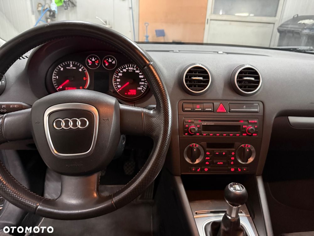 Audi A3 Sportback 2.0 TDI DPF Ambition - 9