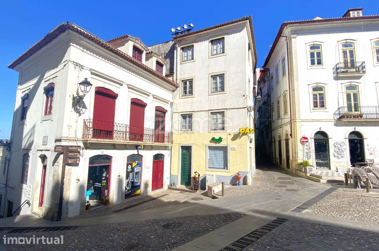 PRÉDIO HISTÓRICO NA SÉ VELHA (Coimbra) — UM INVESTIMENTO COM ALMA - Grande imagem: 5/23