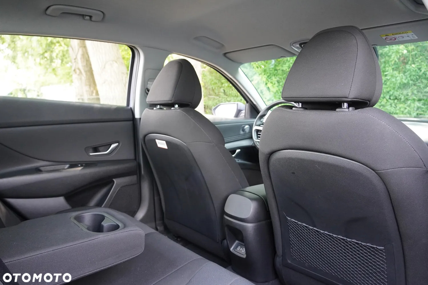 Hyundai Elantra 1.6 Modern - 24