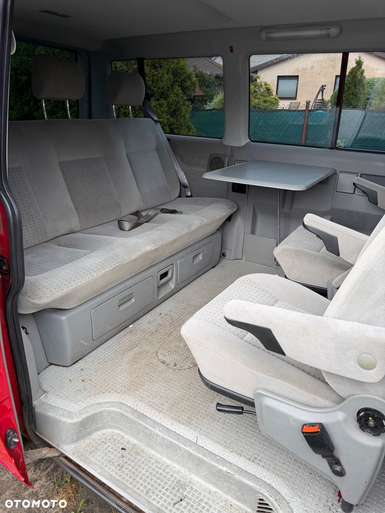 Volkswagen Multivan Standard - 12