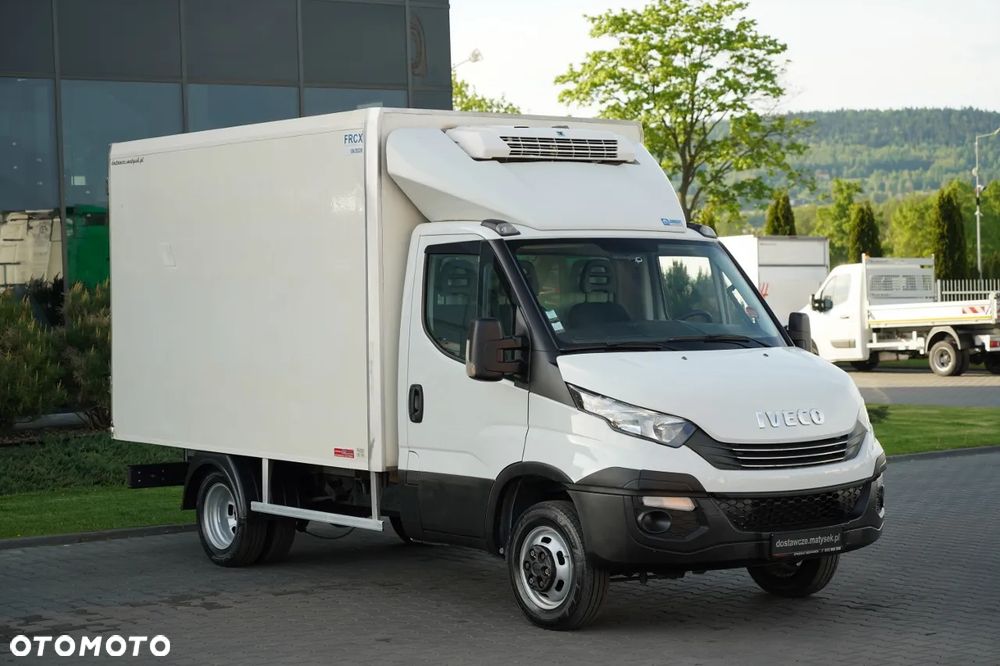 Iveco DAILY 35-140 / CHŁODNIA / THERMO KING / REGAŁY / MANUAL / BLIŹNIAK / - 2
