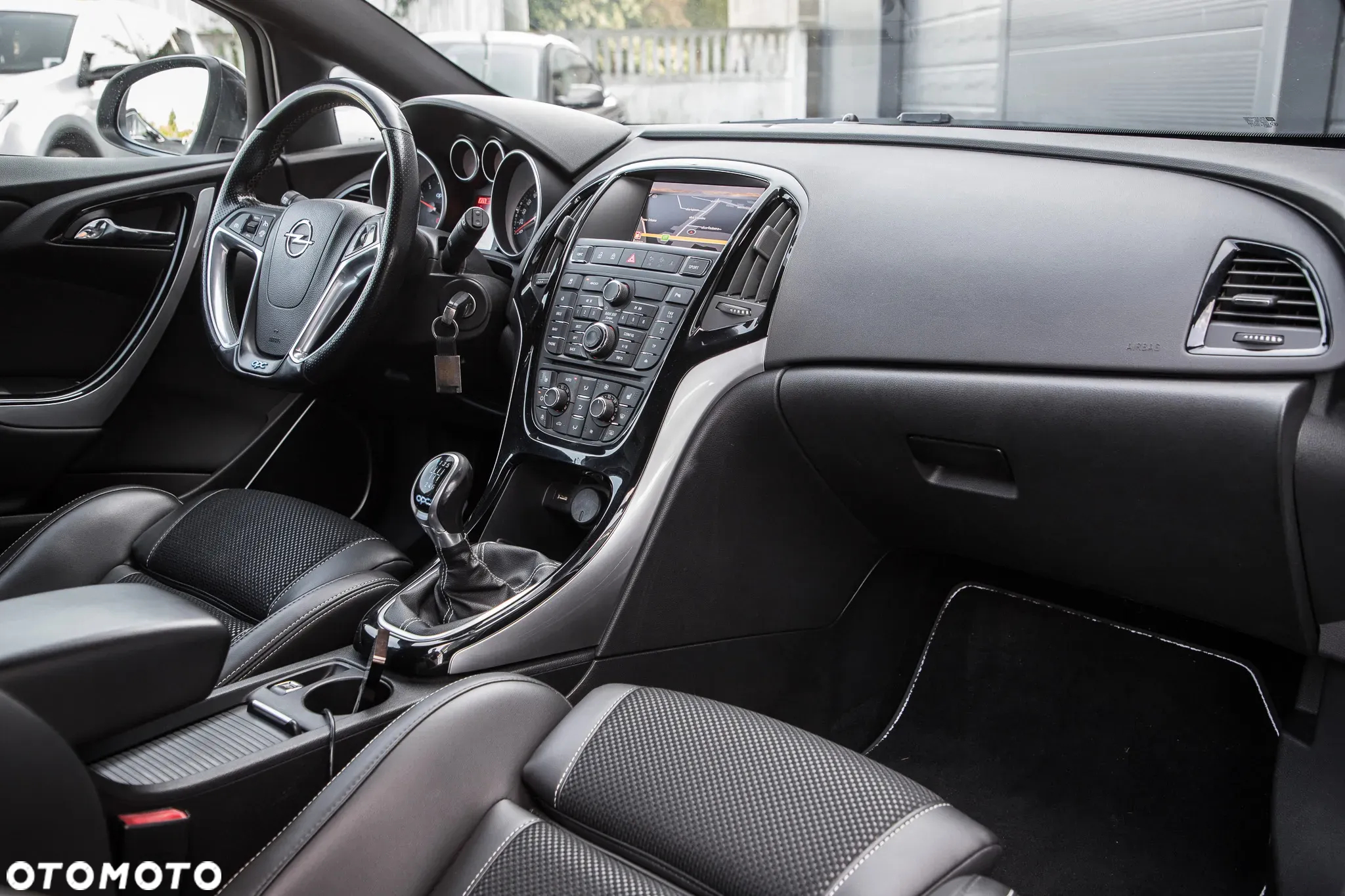 Opel Astra IV GTC OPC - 30