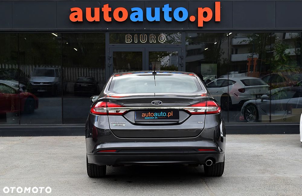 Ford Fusion 2.0 EcoBoost Titanium - 25