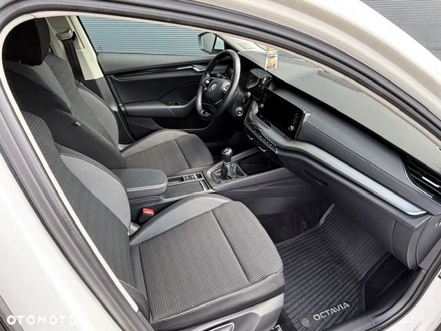 Skoda Octavia 2.0 TDI Ambition - 17