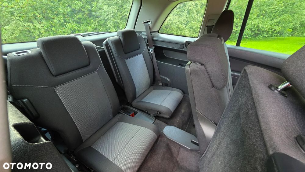Opel Zafira - 11