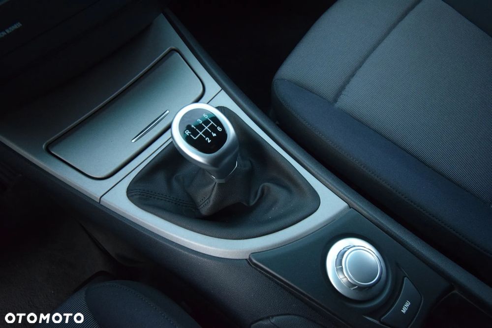 BMW Seria 1 116i - 27