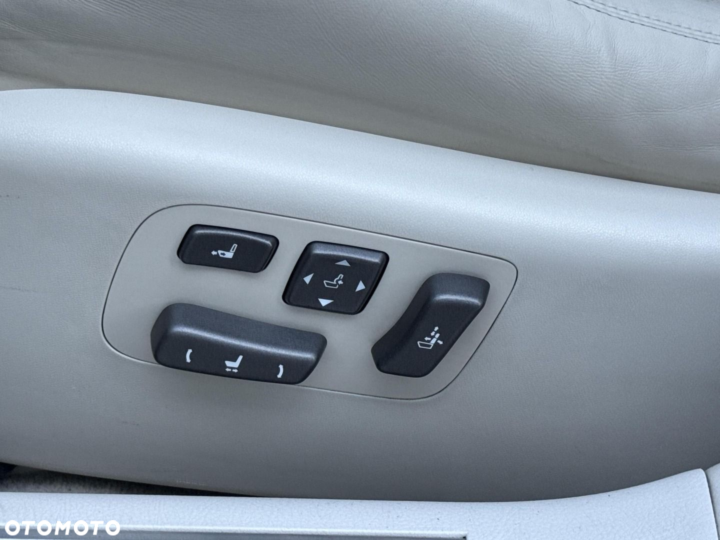 Lexus LS 460 Prestige - 24