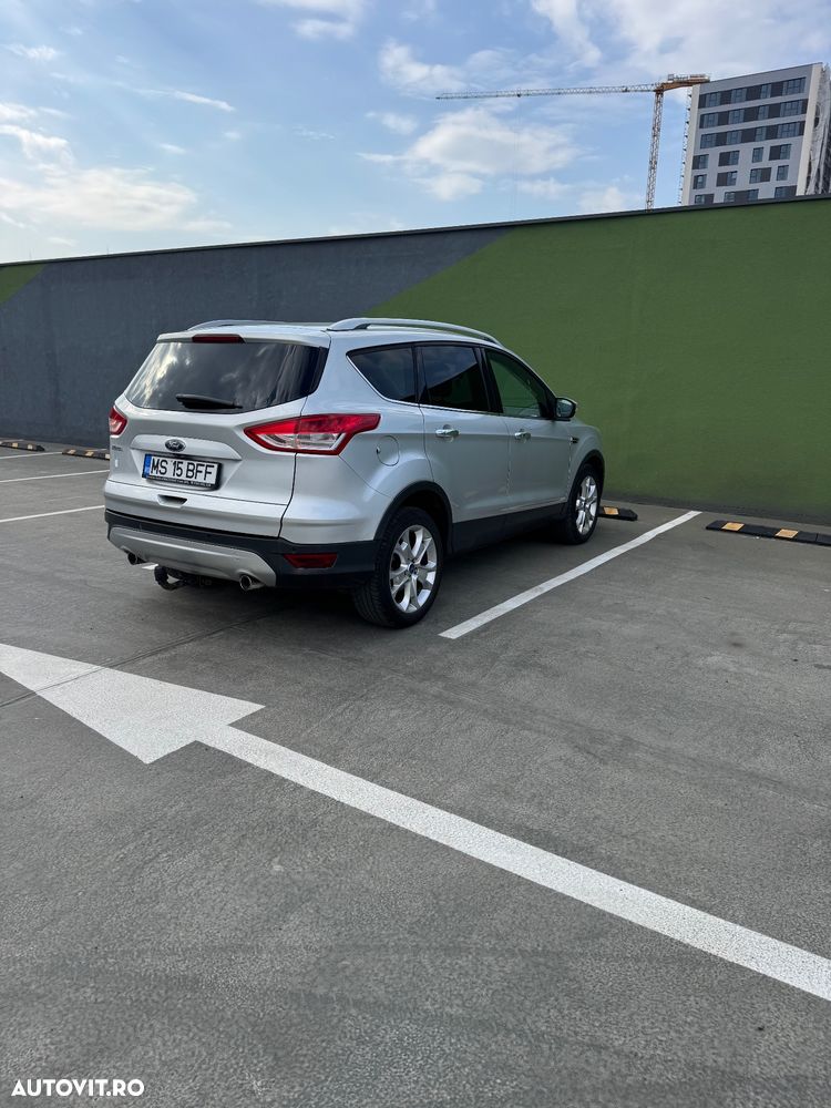 Ford Kuga 2.0 TDCi 4WD Powershift Titanium - 3