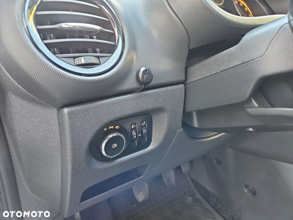 Opel Corsa 1.2 16V Enjoy - 19