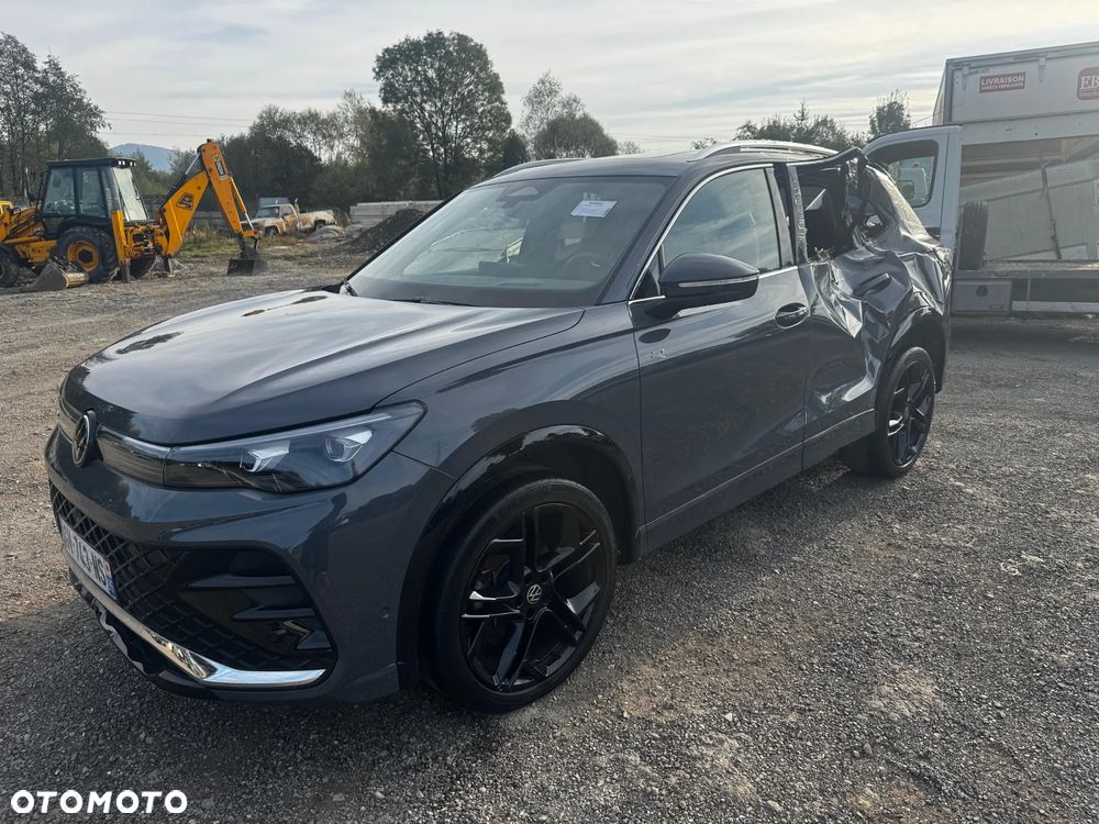 Volkswagen Tiguan 1.5 eTSI OPF DSG R-Line - 26