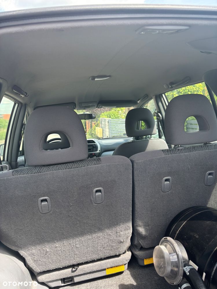 Toyota RAV4 2.0 VVT-i Sol - 13
