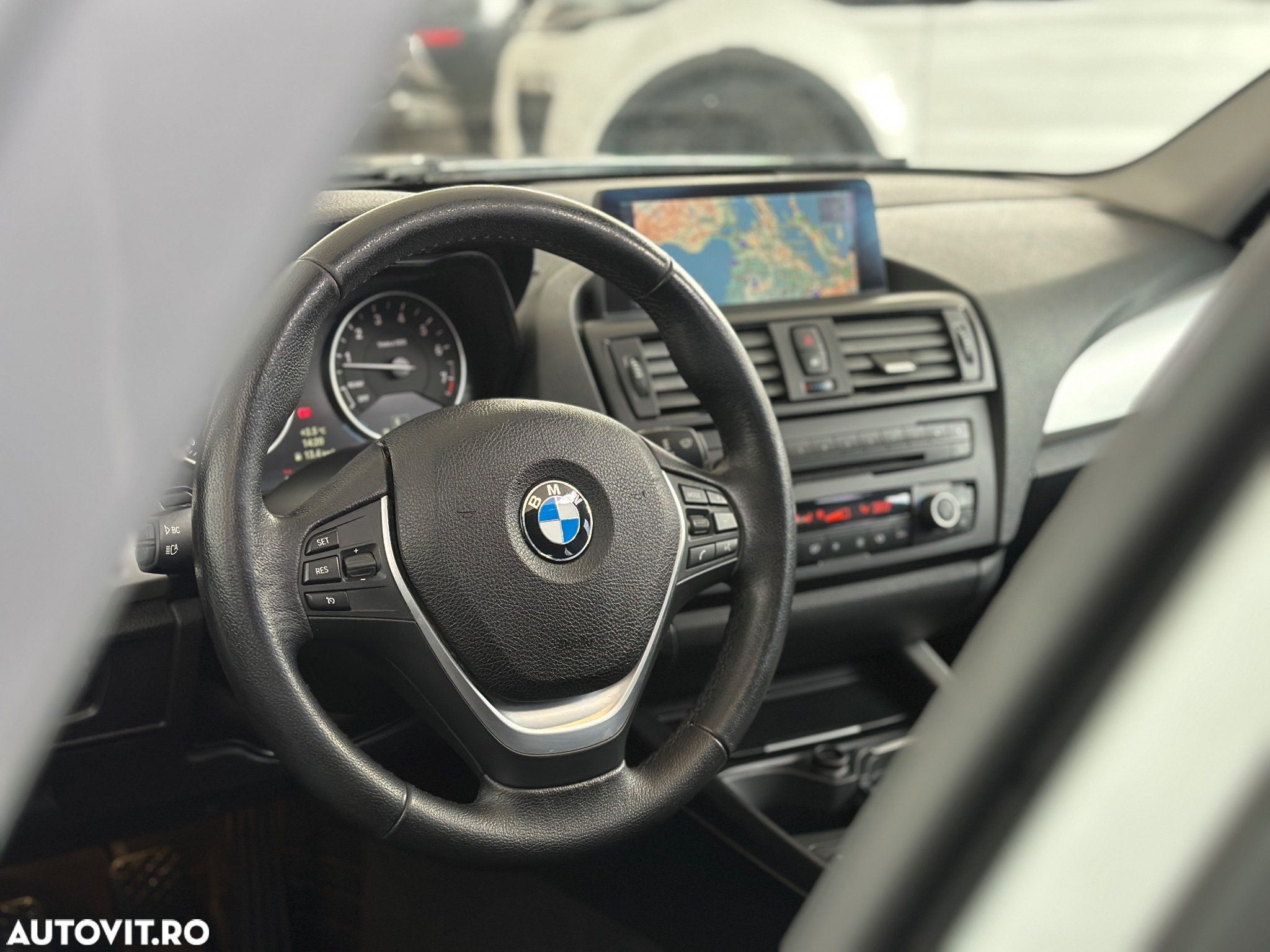 BMW Seria 1 118i - 17