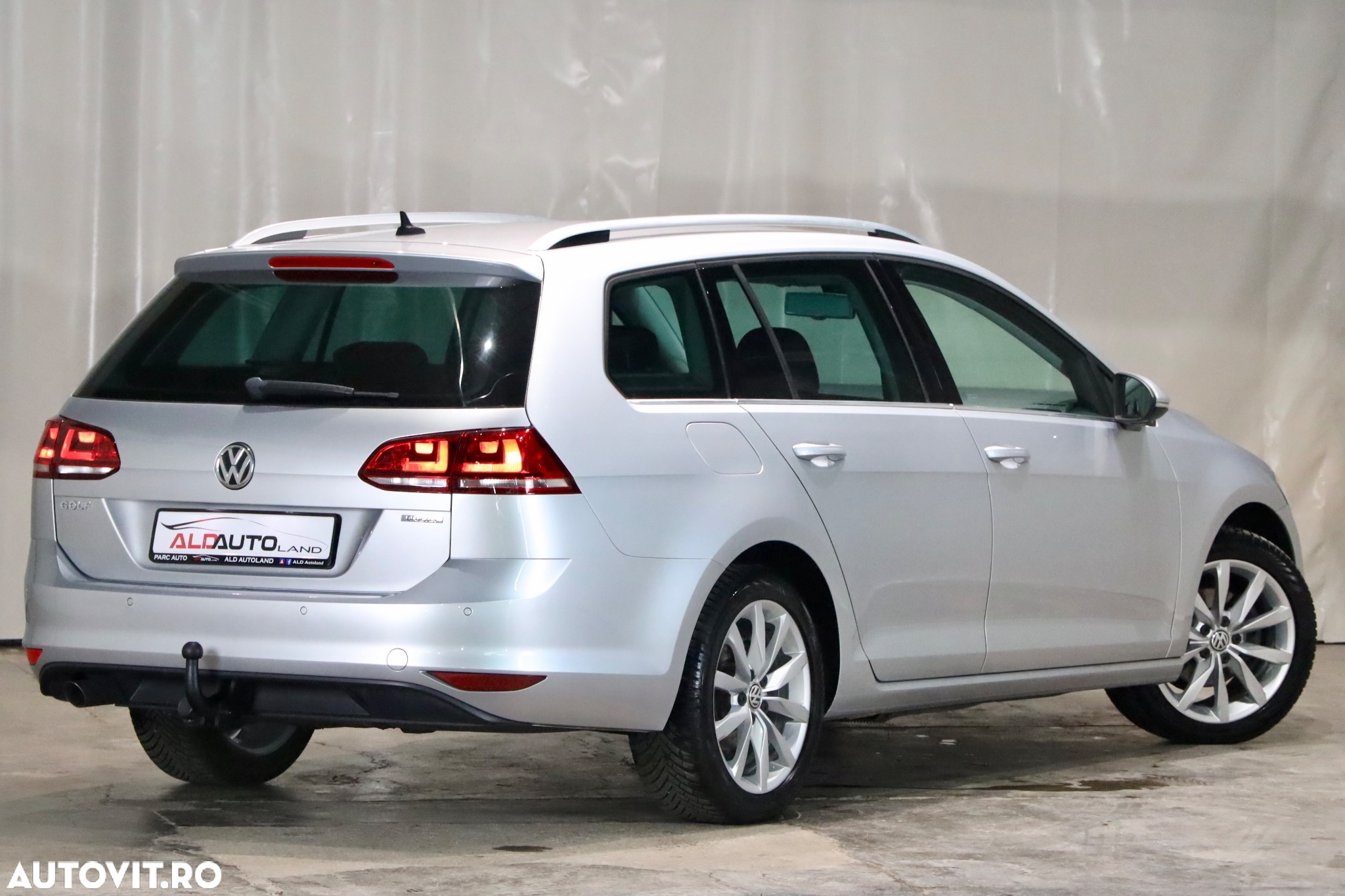 Volkswagen Golf 1.6 BlueTDI DSG Comfortline - 2