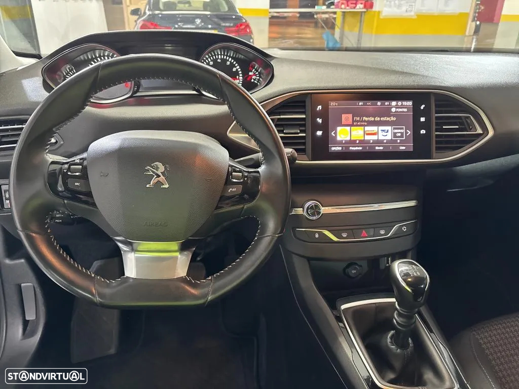 Peugeot 308 1.2 PureTech Style - 6