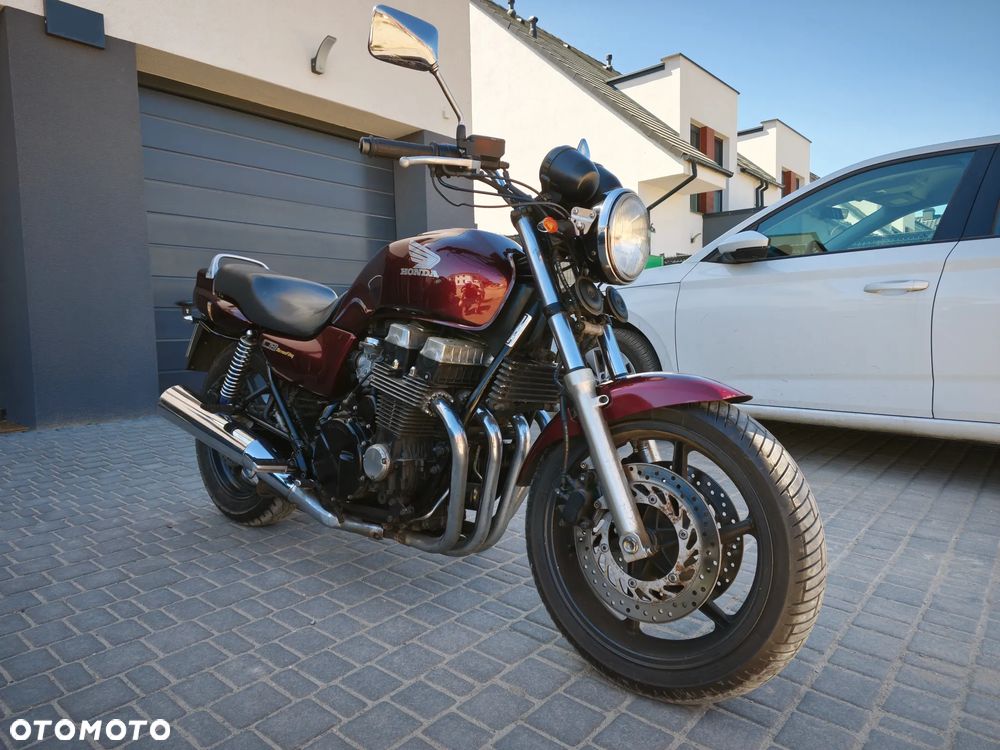 Honda CB - 1