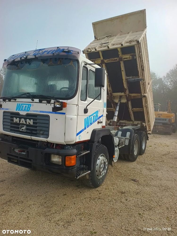 MAN 32372 6x4 - 3