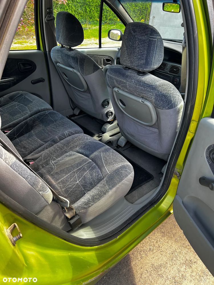 Renault Scenic 1.9 dCi Authentique - 10