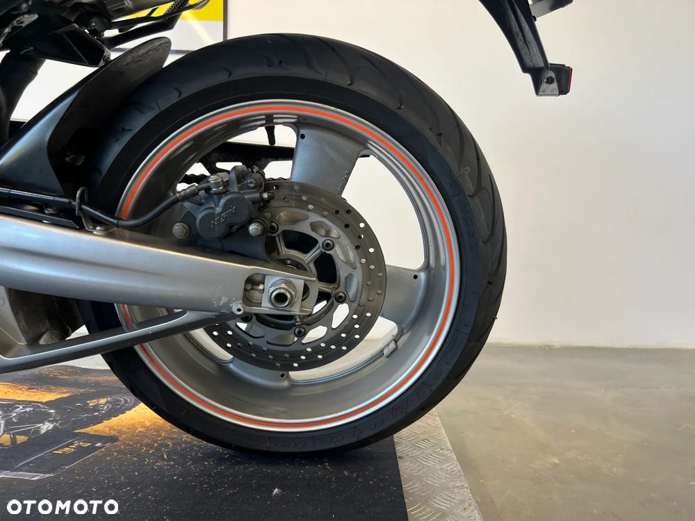 Yamaha MT - 18