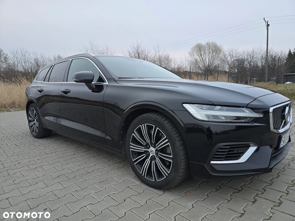 Volvo V60 T6 AWD Plug-In Hybrid Essential - 20