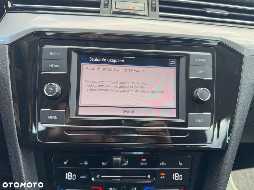 Volkswagen Passat - 22