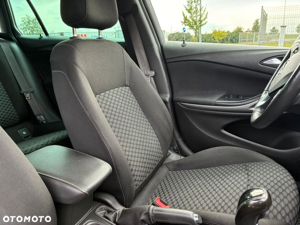 Opel Astra 1.4 T Enjoy - 7