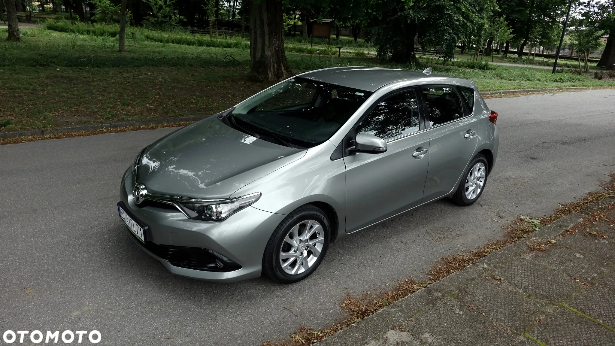 Toyota Auris 1.33 VVT-i Comfort - 26