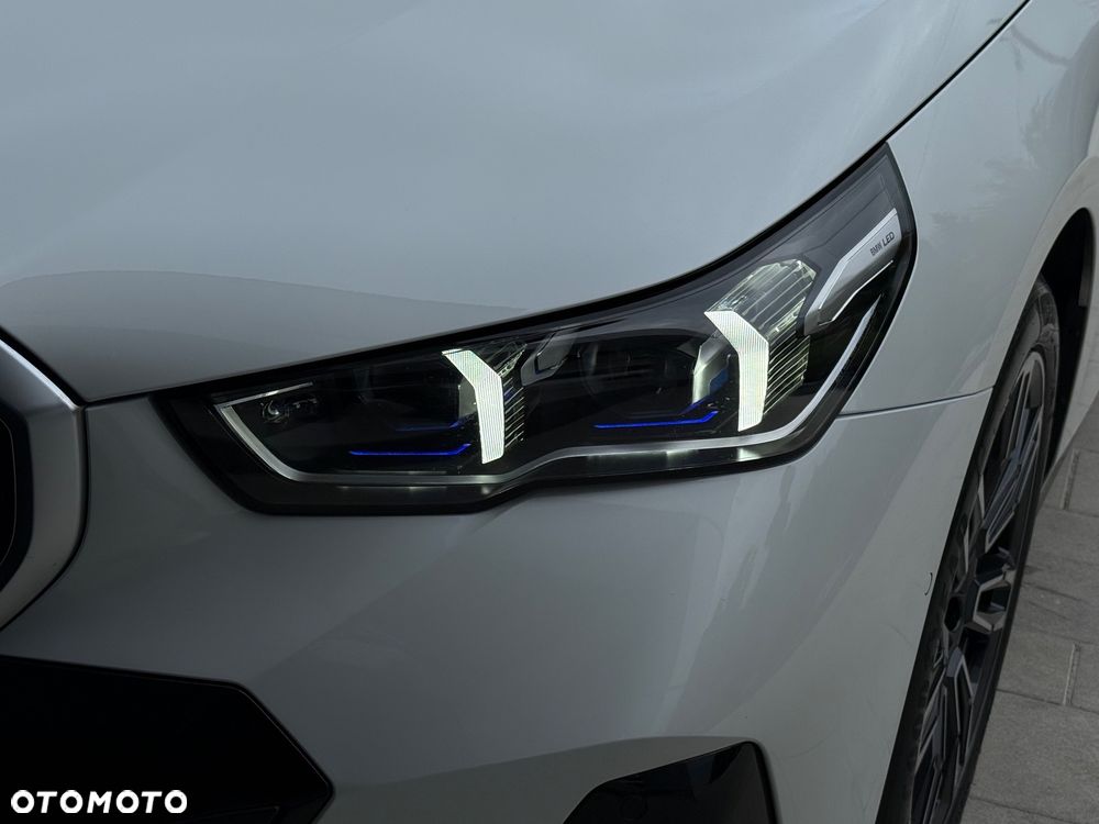 BMW Seria 5 520d xDrive Touring - 35