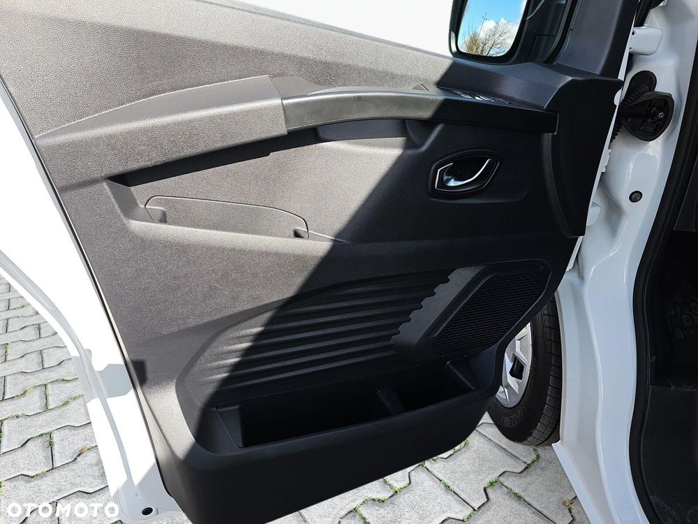 Renault Trafic - 13